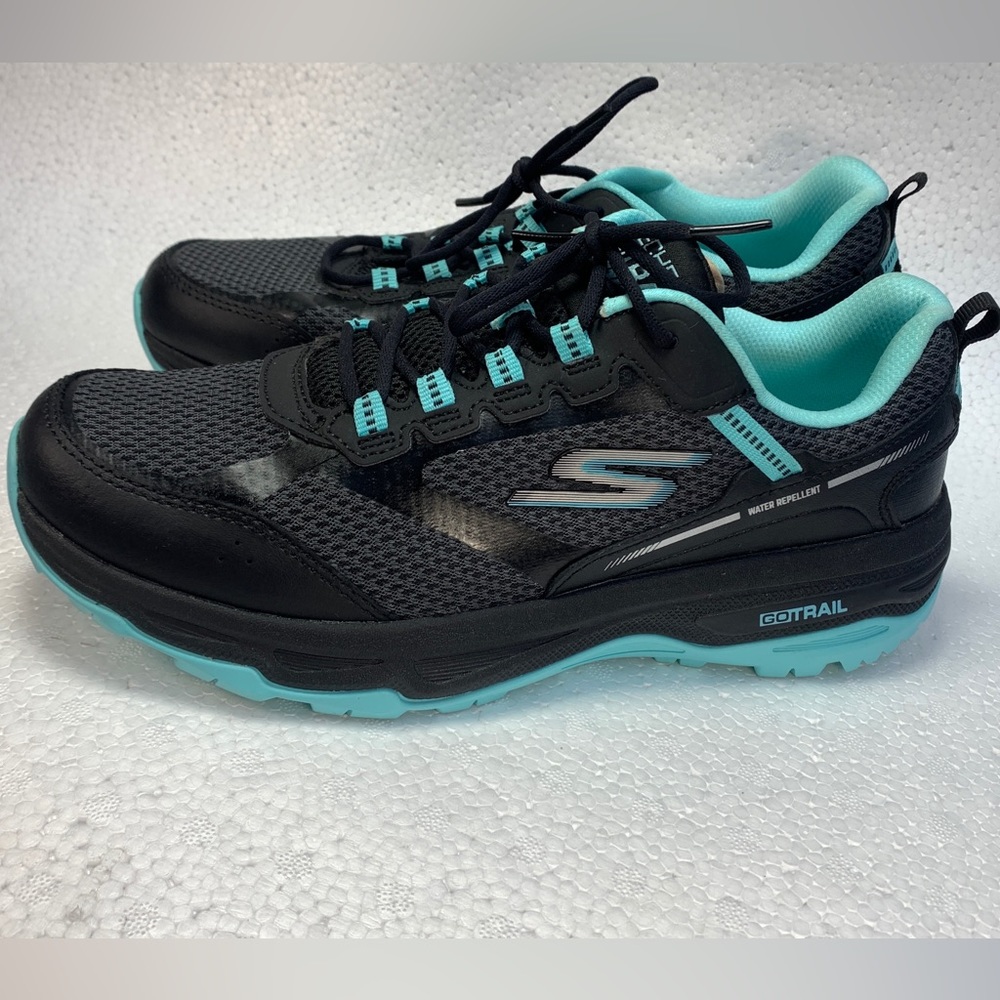 Skechers trainers running tennis shoes women's sz 9